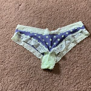 VS size L new with tag